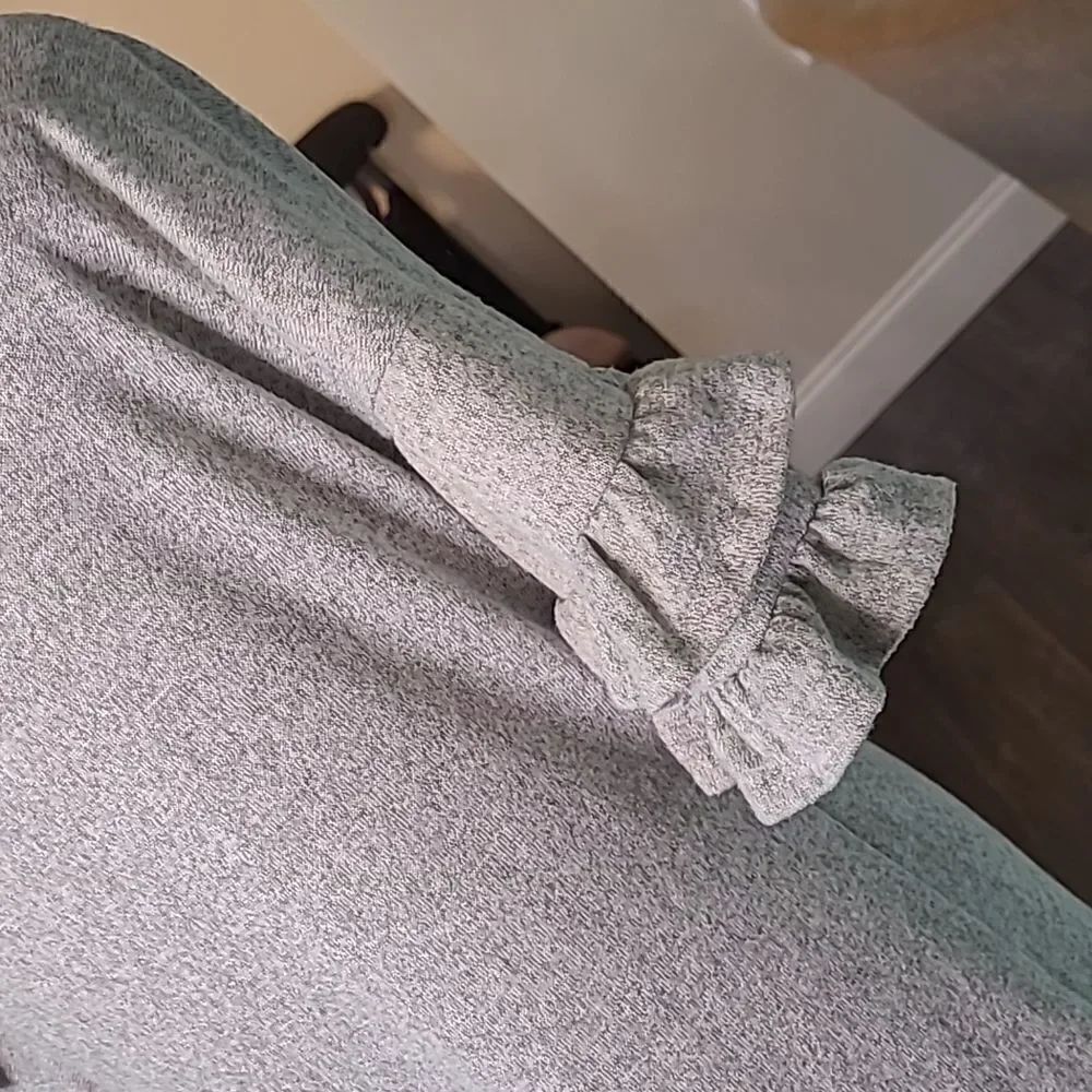 Speechless Medium Gray Mini Dress with Ruffle Sleeves - Picture 4 of 9
